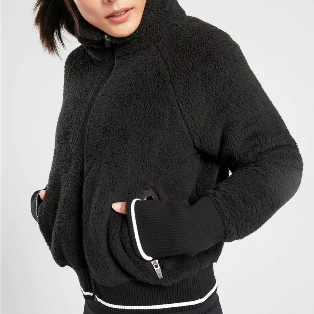 Athleta Tugga Sherpa Jacket size small